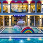 Club Big Blue Szálloda 4*
