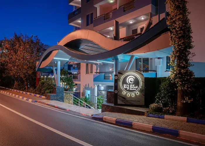 Club Big Blue Otel 4*