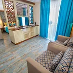 Club Big Blue Hotel